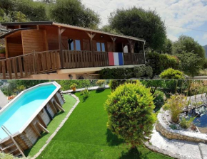 Le Chalet de la Pierreraie Côte d'Azur Piscine Terrasse et Vue Mer